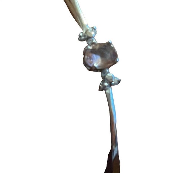 Silver tone hinge bracelet with pink center rhinestone - Picture 5 of 5